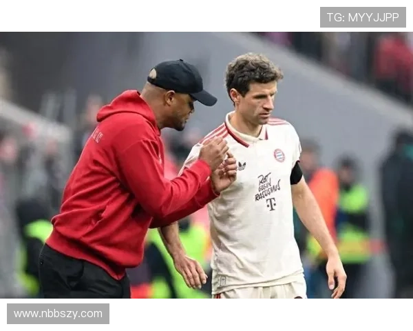 黑人足球明星老将的传奇故事与辉煌成就回顾